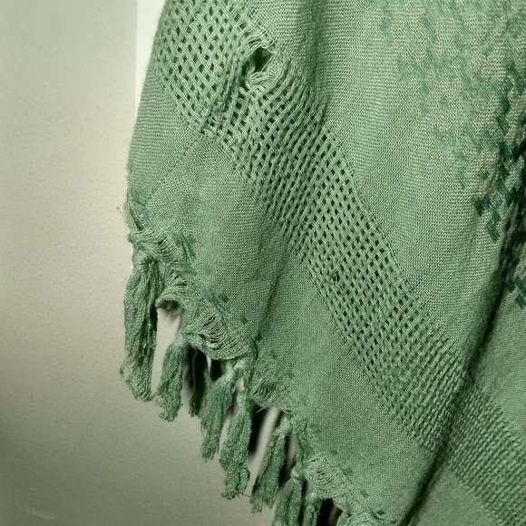 Umgee Green Oversized Cover Up Poncho Shrug Overthrow Size Large - Picture 4 of 6